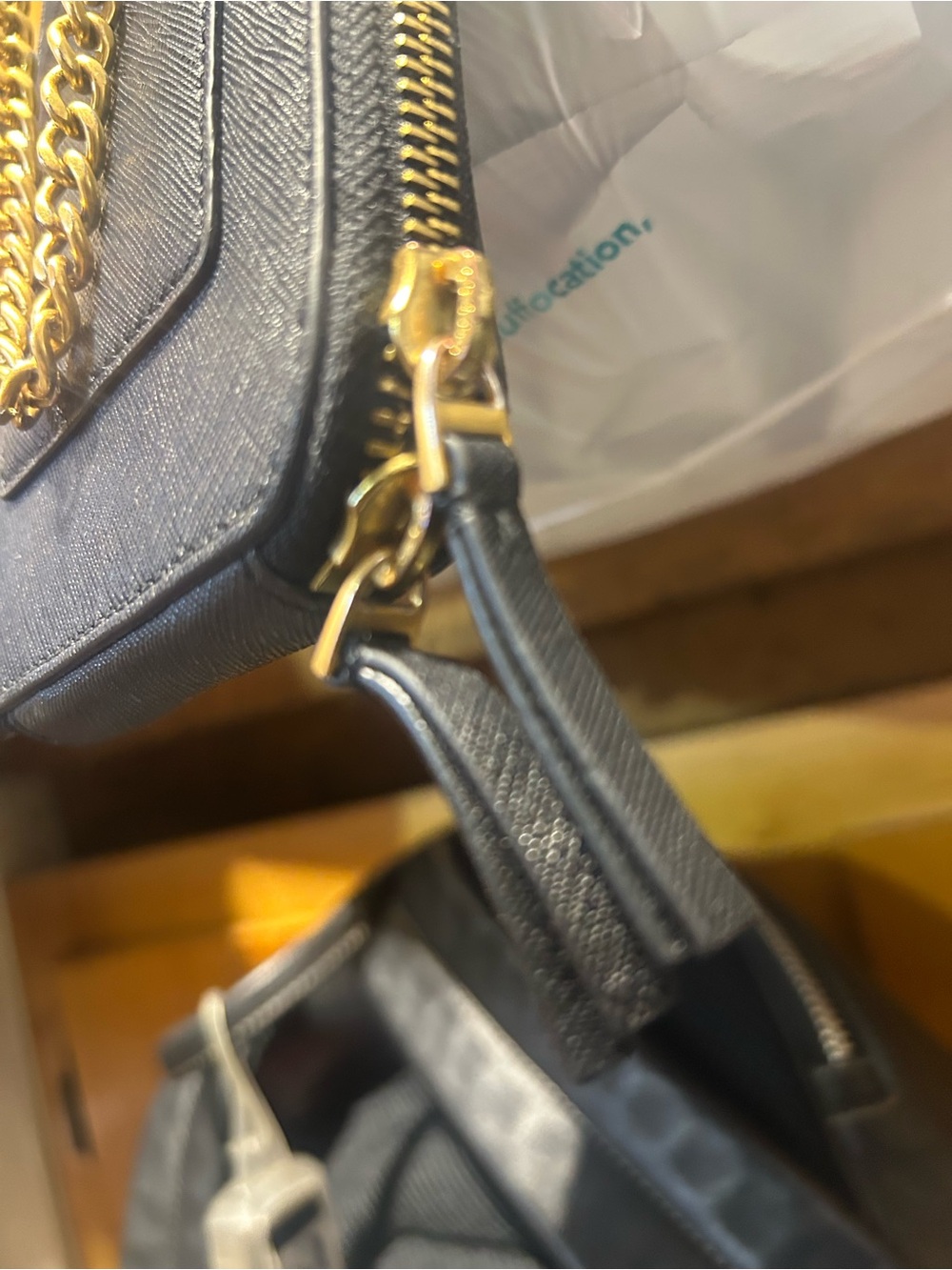 Tory Burch Black Saffiano Leather Crossbody Phone Pouch with Gold Logo - Picture 4 of 6